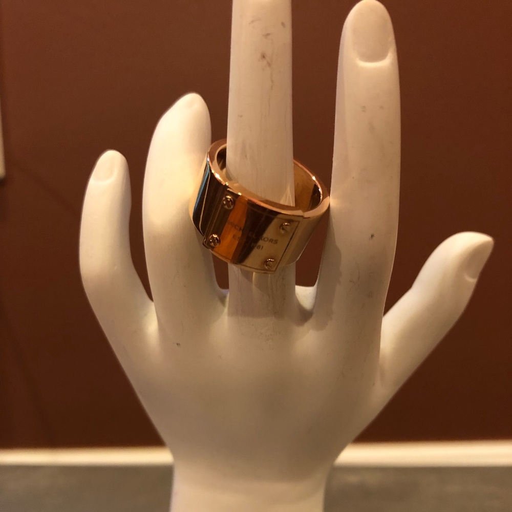 Michael kors MK gold tone logo ring